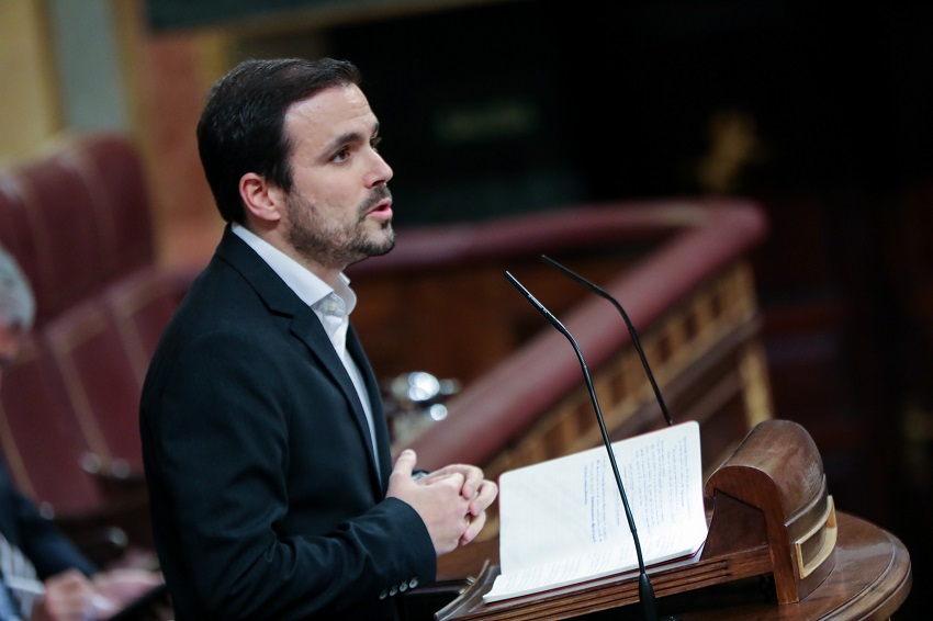 El coordinador federal de Izquierda Unida (IU), Alberto Garzón, interviene desde la tribuna del Congreso de los Diputados en la primera sesión del debate de investidura del candidato socialista a la Presidencia de Gobierno en la XIV Legislatura en Madrid (España), a 4 de enero de 2020. 04 enero 2020, Nuevo Gobierno, PSOE, Unidas Podemos, ERC, pleno, sesión plenaria, tercer intento de investidura Jesús Hellín   / Europa Press 04/01/2020